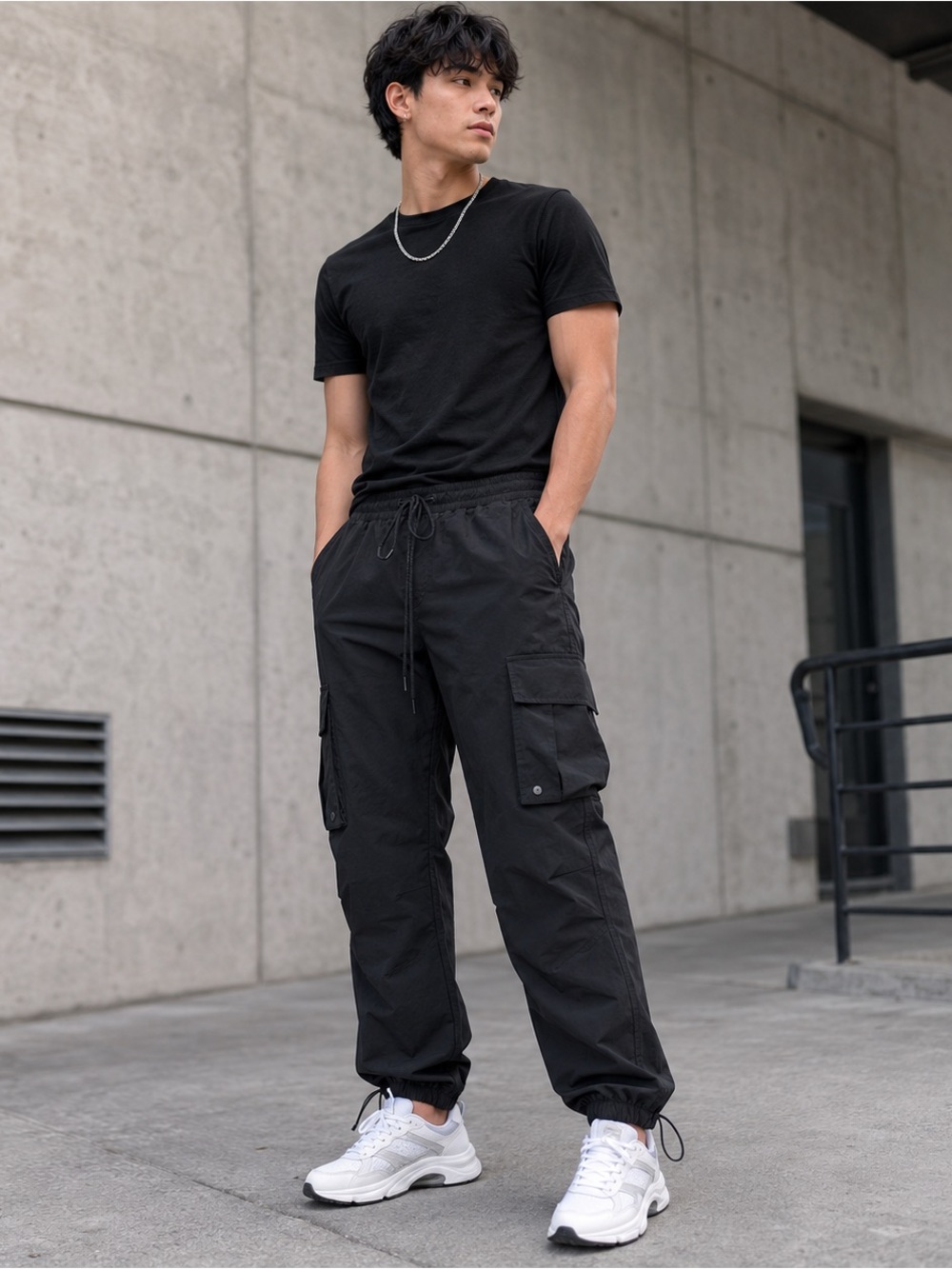 Forever 21 Men’s Large Black Cargo Jogger Pants Techwear Utility Nylon NWT